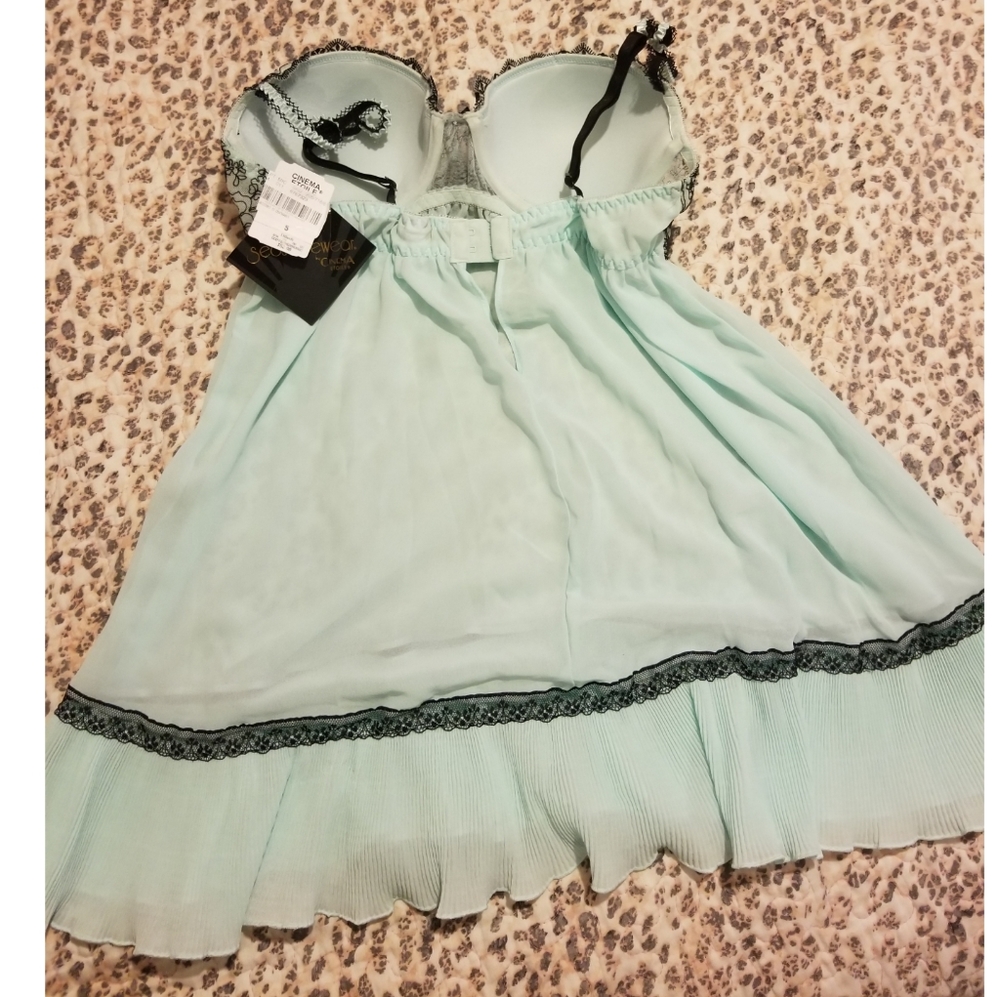 Sleepwear - Picture 2 of 4